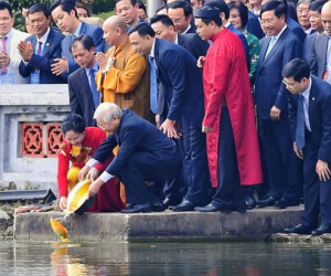 Tổng bí thư, Chủ tịch nước thả cá chép tiễn Táo quân