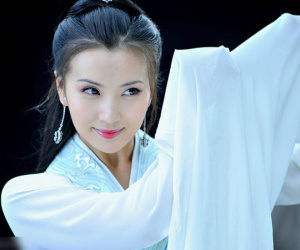 Trần Hảo: Nàng Điêu Thuyền đẹp nhất màn ảnh Hoa ngữ dù vạn người mê vẫn chỉ cần một người ở bên là đủ