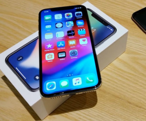 iPhone X 'dựng' giá hơn 10 triệu đã được tạo ra như thế này