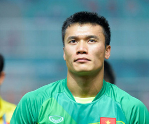 Thủ môn Bùi Tiến Dũng hoàn tất 'Dream Team' của CLB Hà Nội