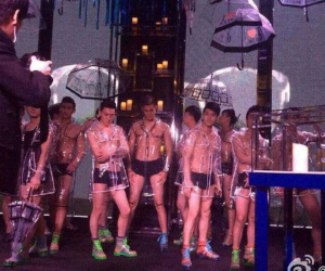 Thượng Hải truy quét câu lạc bộ trai bao cho quý bà