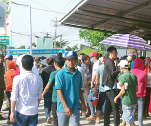 Nhiều doanh nghiệp nhận hàng nghìn công nhân vừa mất việc ở miền Tây