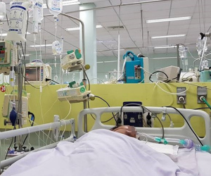 Thương tâm: Đón vợ đi làm về, người đàn ông ở Sài Gòn bất ngờ khó thở và tử vong vì ngộ độc rượu nặng