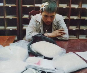 4 giờ đấu trí với trùm ma túy xuyên quốc gia tàng trữ súng