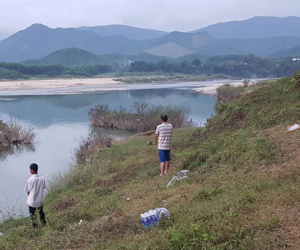 Cưỡng hiếp bất thành, nam thanh niên ném cô gái tâm thần xuống sông