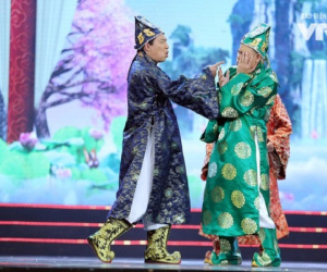 'Gắng gượng, vật vã, thô thiển như Táo Quân hôm qua mà người ta cũng làm được... sợ thật'