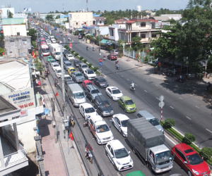 Cầu Rạch Miễu tê liệt, xe cộ mất hơn 1 tiếng để qua đoạn đường 1 km