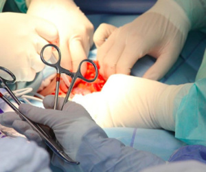 Người đàn ông bị bạn tình cắt đứt rời bộ phận sinh dục