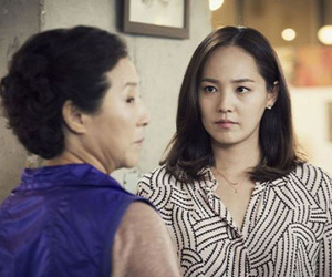 Biếu nhà nội 1 triệu tiền sắm Tết, đi đâu tôi cũng bị chỉ trỏ, hỏi mẹ chồng thì bà khóc ầm lên kêu oan