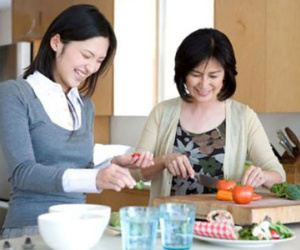 Đúng vào thời khắc Giao Thừa, con dâu thẳng tay tát chồng một cái ngay trước mặt, khiến vợ chồng tôi đứng hình