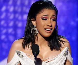 Ariana văng tục khi Cardi B nhận Grammy, sau đó xin lỗi và thả tim 'tình thương mến thương'