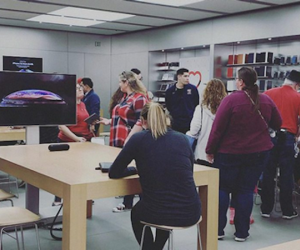 Thay vì bảo hành, Apple khuyên khách hàng đổi iPhone mới