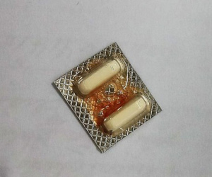 Uống thuốc quên bóc vỉ, ông già phải nhập viện