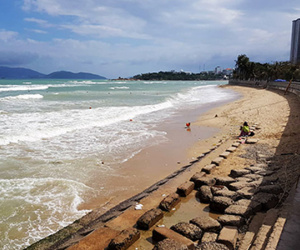 Hai du khách nước ngoài tử vong khi tắm biển Nha Trang