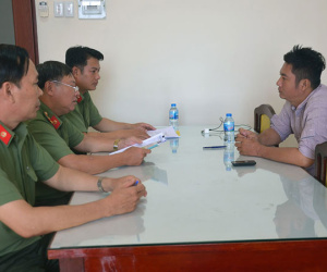 Công an làm việc với đối tượng kích động biểu tình chống Nhà nước