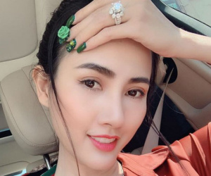 Hoa hậu Phan Thị Mơ được bạn trai đại gia tặng nhẫn kim cương 5,4 tỷ làm quà Valentine