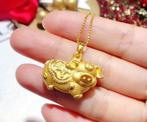 Chạy khắp Hà Nội không mua được heo vàng may mắn ngày Thần Tài