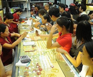 'Loạn' giá vàng ngày vía Thần tài, ai hưởng lợi?