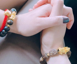 Thu Thủy khoe quà Valentine do bạn trai tặng sau hơn 1 năm ly hôn