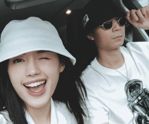 Valentine năm nay chính là đại lễ công khai tình cảm, đến những người kín tiếng nhất cũng nhập cuộc
