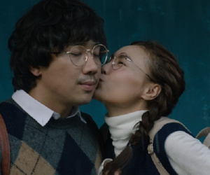 Hậu Valentine, 'Cua lại vợ bầu' lại bất ngờ tung nhạc phim là một bài hát cũ khiến khán giả thổn thức