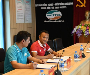 'Lật kèo' với SLNA để gia nhập Viettel, Trọng Hoàng phải... ngồi ngoài nửa đầu mùa giải