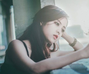 Tới tiệm vàng, tôi giật nảy mình khi thấy bố chồng bế đứa bé đứng ở đó nhưng cách xưng hô mới đáng kinh ngạc