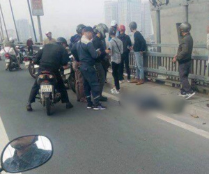 Hà Nội: Va chạm với xe buýt, người đàn ông đi xe máy bị cán qua tử vong tại chỗ