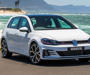 Hatchback thể thao Volkswagen Golf GTI 2019 giá 34.000 USD