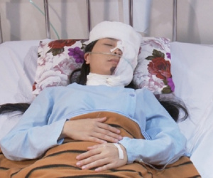 'Sởn da gà' với màn đánh ghen bằng axit kinh hoàng nhất màn ảnh Việt