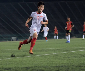 U22 Việt Nam 4-0 U22 Timor Leste: Danh Trung tiếp tục tỏa sáng giúp VN có mặt tại bán kết sớm 1 lượt trận