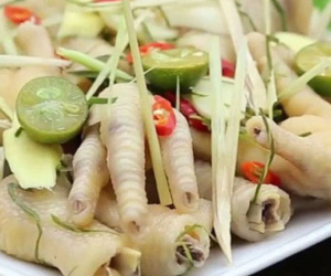 Chuyên gia dinh dưỡng: 2 cảnh báo về món chân gà ngâm xả, ớt khoái khẩu