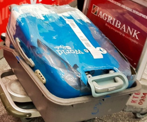 Đại sứ Hoàng Anh Tuấn chỉ trích việc bảo quản hành lý tại Tân Sơn Nhất