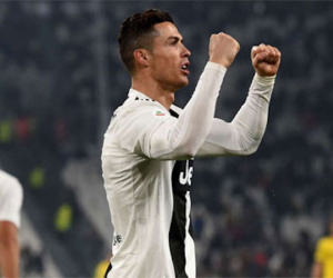 HLV Juventus thận trọng về lợi thế sở hữu Ronaldo