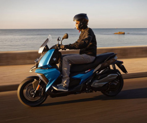 Tay ga BMW C 400 X sắp về Việt Nam, cạnh tranh Honda SH 300i