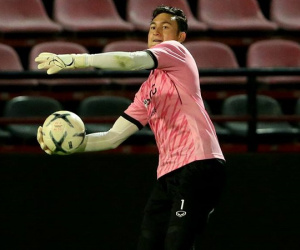 Xem lại màn trình diễn của Văn Lâm trong ngày ra mắt Muangthong United
