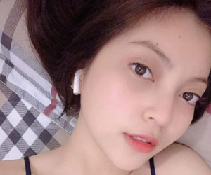 Bạn gái Quang Hải phản ứng ra sao khi bị chê hát dở, ăn mặc hở hang?