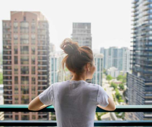 Cô gái 26 tuổi mua được nhà từ việc cắt ăn hàng, sắm quần áo