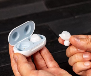Samsung trình làng Galaxy Buds rẻ hơn AirPods, hỗ trợ sạc không dây