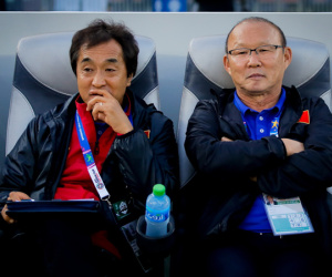 Trợ lý Lee Young-jin: 'Ông Park đang chịu áp lực lớn'