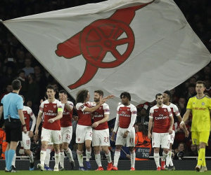 Arsenal 3-0 BATE Borisov: Mesut Oezil trở lại, Pháo thủ dễ dàng vào vòng 1/8 Europa League