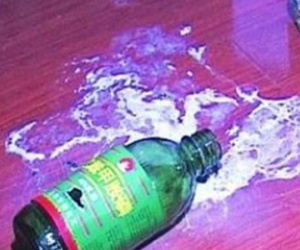 Cặp vợ chồng tự tử bằng thuốc diệt cỏ