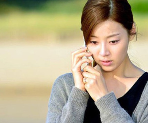Phát hiện chồng chuyển tiền nhiều lần cho 1 tài khoản, vợ sinh nghi và nghĩ ra tuyệt chiêu tìm ra danh tính ả bồ nhí