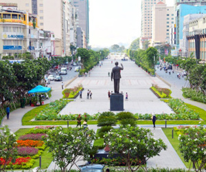 TP HCM cấm xe vào đường Nguyễn Huệ tối cuối tuần