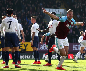 Burnley 2-1 Tottenham: Harry Kane cũng không cứu nổi Gà trống