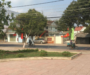 Nhân chứng vụ cha bị đâm chết vì nhầm bắt cóc con: 'Chúng tôi có la lên anh ấy là cha của bé trai nhưng nhóm người này vẫn cố truy sát'