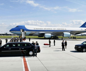 Chi phí hàng triệu USD cho mỗi chuyến công du của Air Force One