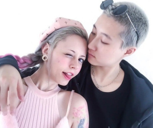 Ồn ồn chuyện 'con gái rơi' Thành Long ly hôn bạn đời đồng tính vì mâu thuẫn tiền bạc