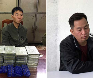 Mang 24 bánh heroin và 6.000 viên ma tuý trong ba lô