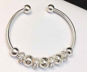 Những công dụng phong thủy ít ai biết của vòng bạc, nhớ kĩ những điều này trước khi đeo